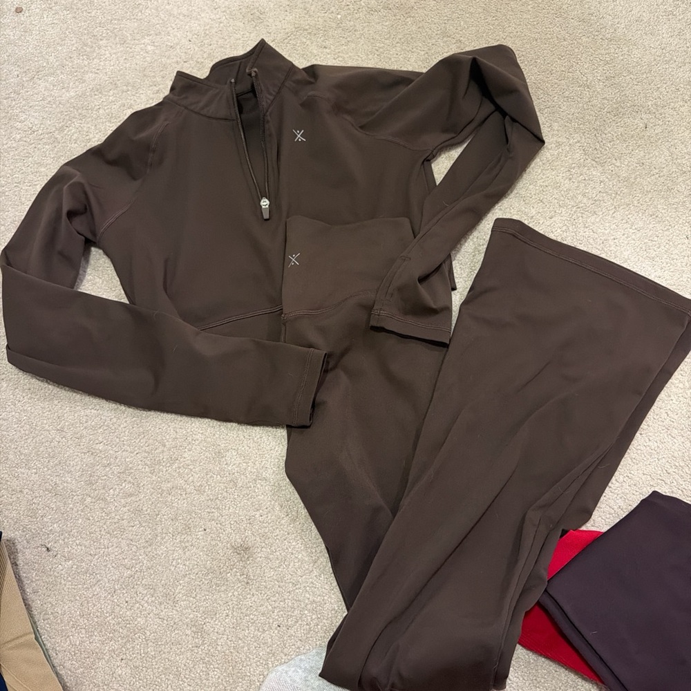 Free spirit outlet set, flare legging + quarter zip